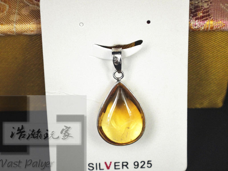 琥珀吊坠012