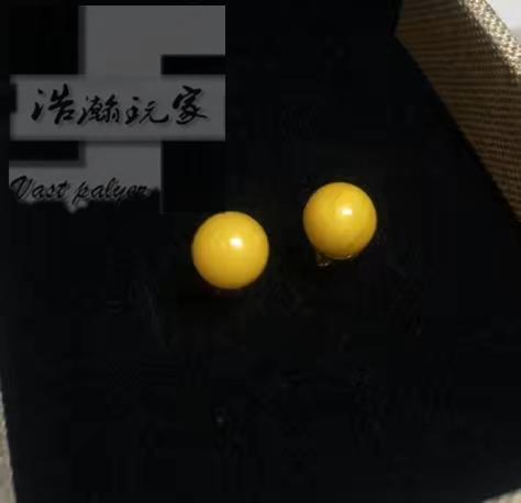 蜜蜡耳钉