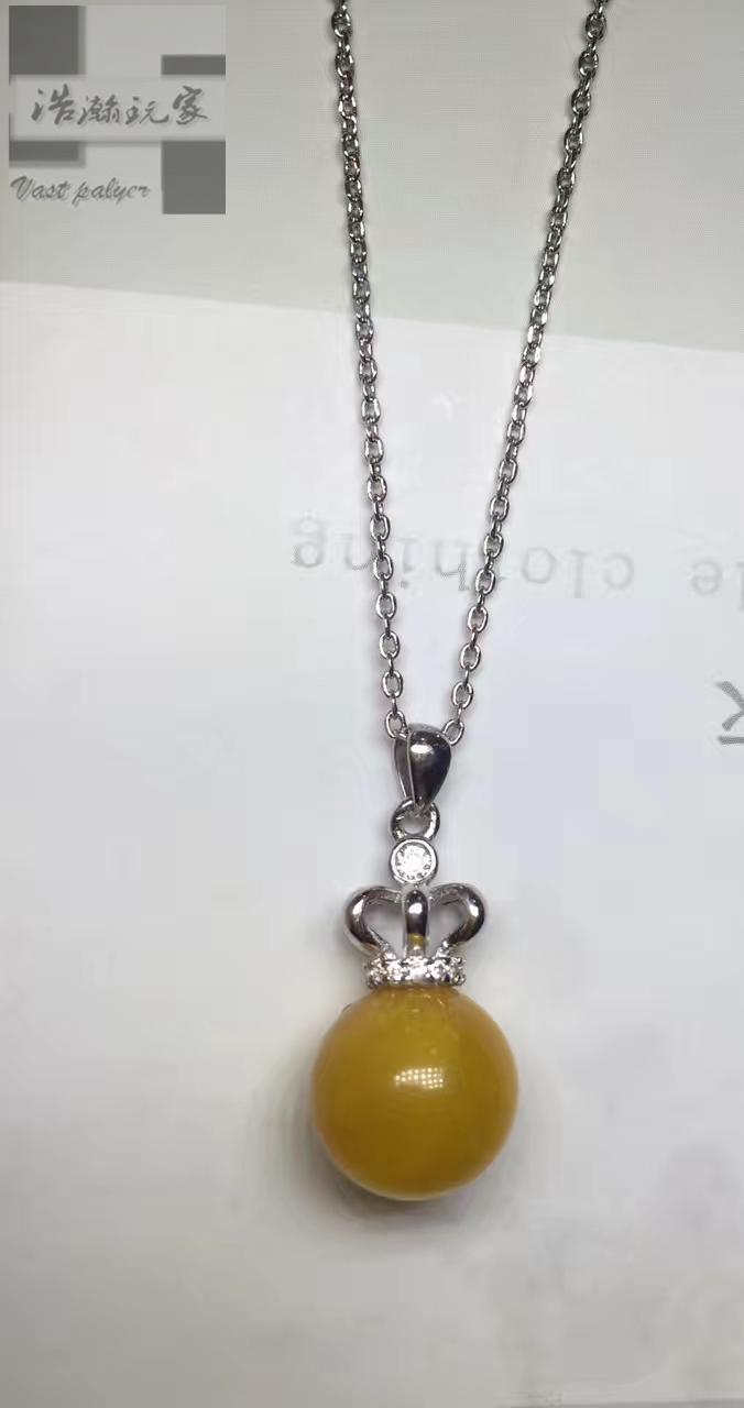 蜜蜡吊坠